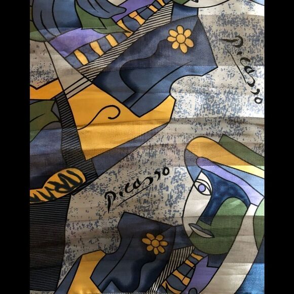 Beautiful Picasso scarf - Picture 1 of 2